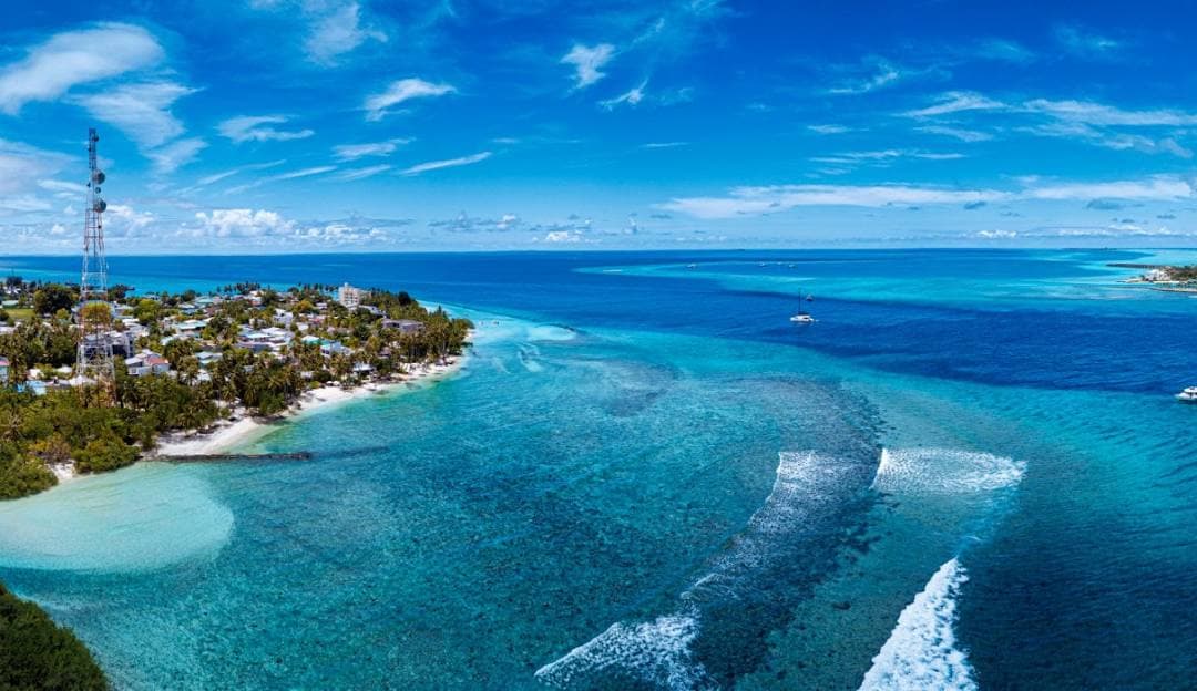 Thulusdhoo - Lush tropical island with rich culture